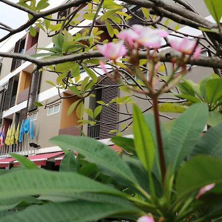 Namnon Place Nonthaburi Exterior foto